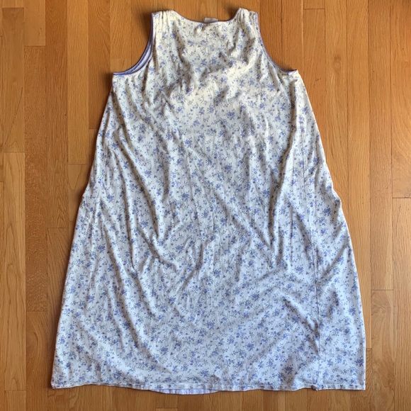 Maternity Gown & Robe - Picture 7 of 10